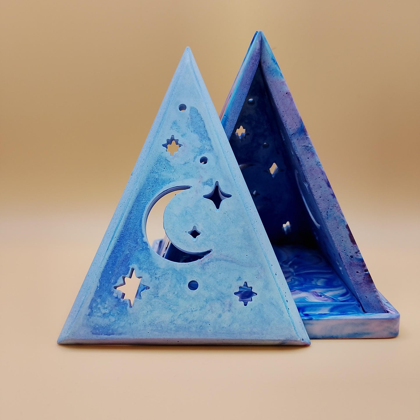 Pyramid Tealight Burner